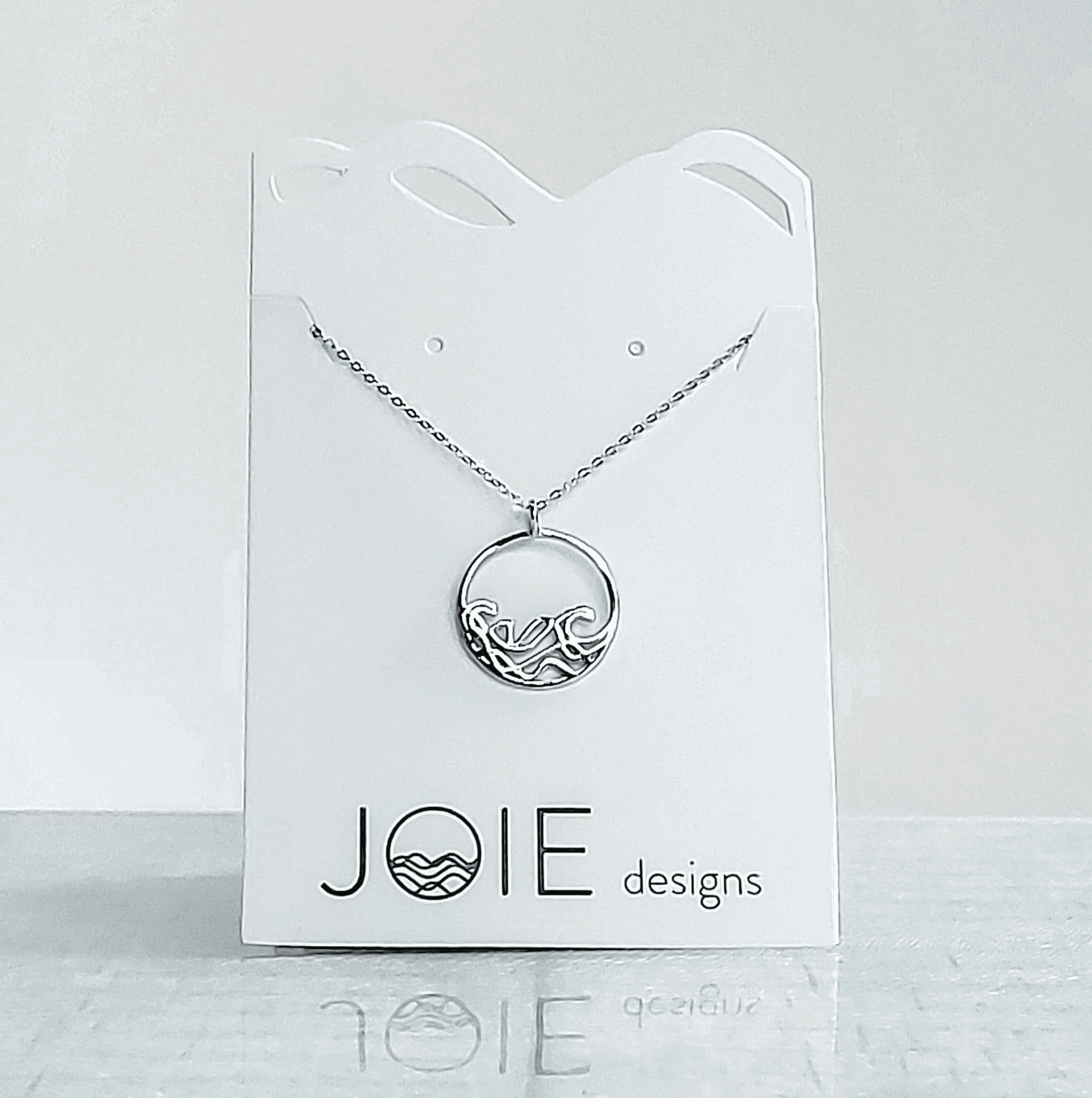 Petite Sombrio - Surf Wave Circle Necklace