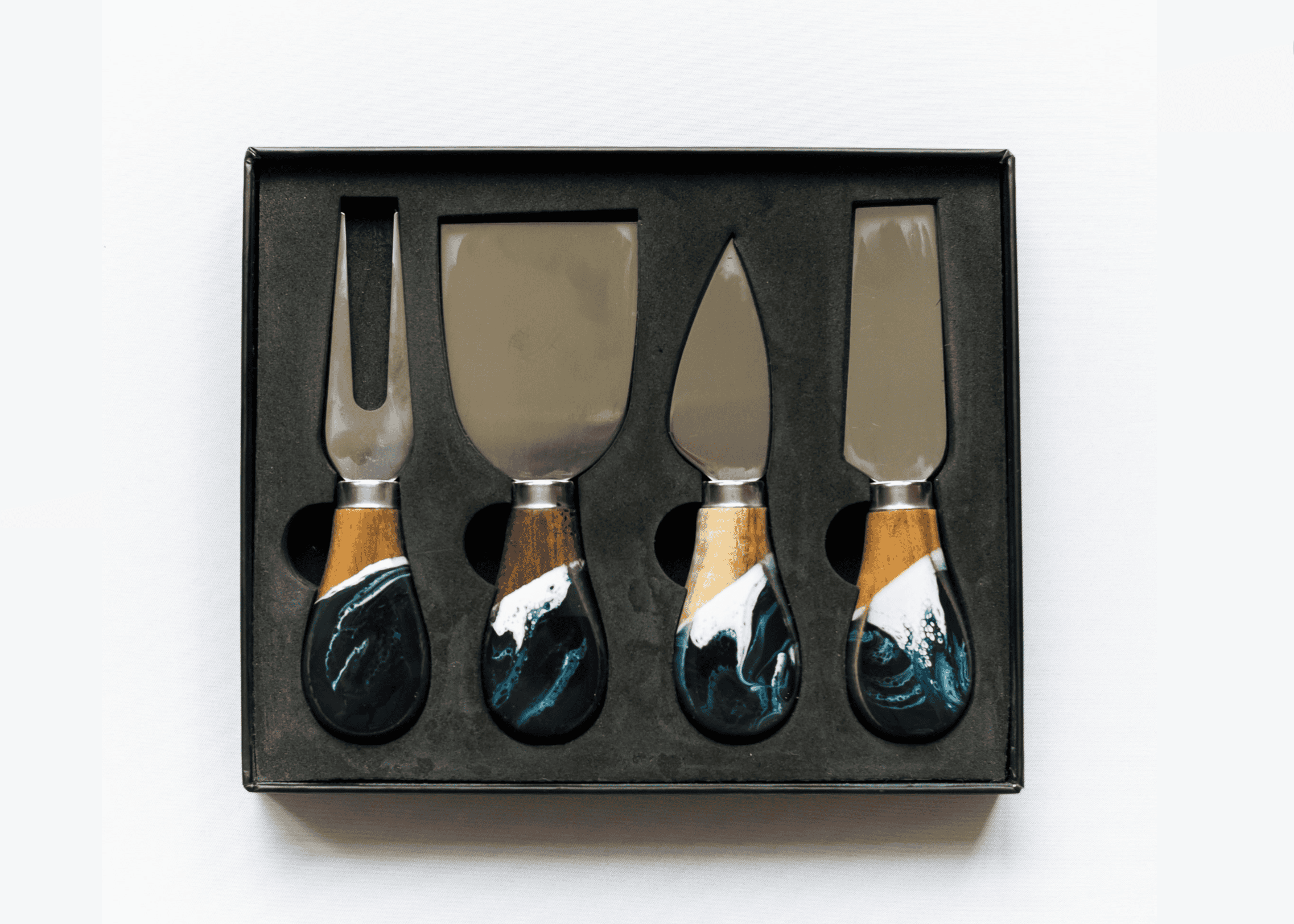 Resin Coated Cheese Knife Set Navy Metallic